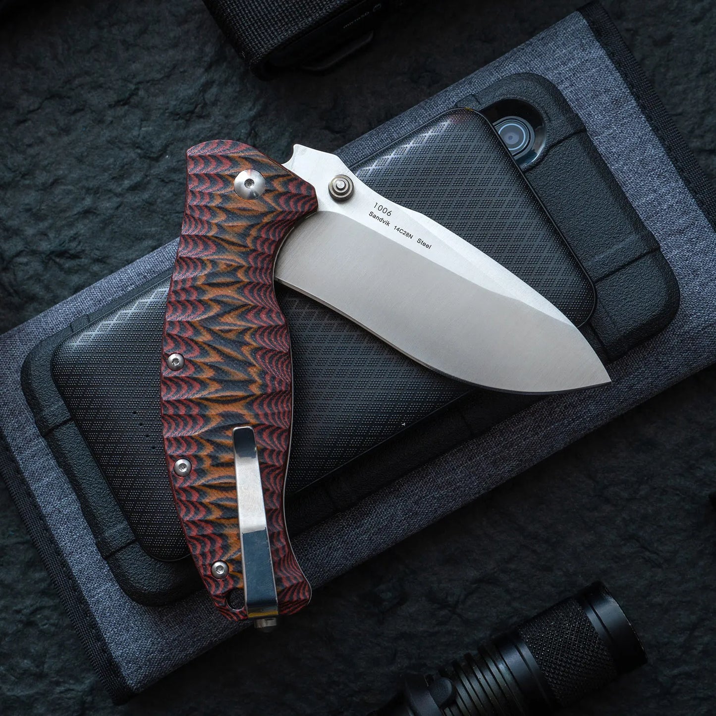 Couteau de Poche Tactique SANRENMU – Lame en Acier 14C28N et Poignée G10